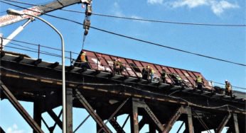 Shale oil train derails in Philly