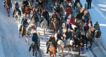 Dakota men, women and youth ride to honor 38+2 executed warriors and for healing