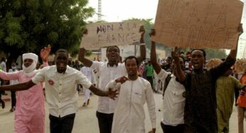 In Chad: ‘France, get out, no to colonization!’