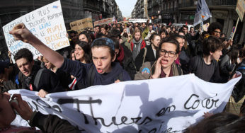 Workers say French anti-labor law must go