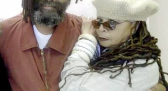 Family, friends pay respects to Wadiya Jamal