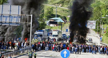 Rally resists austerity