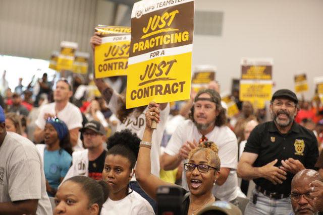 Strike threat wins major gains in tentative Teamster contract with UPS